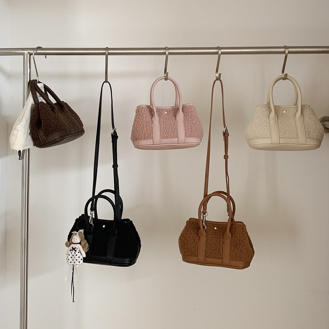 小众ins风可爱毛绒绒手提斜挎包