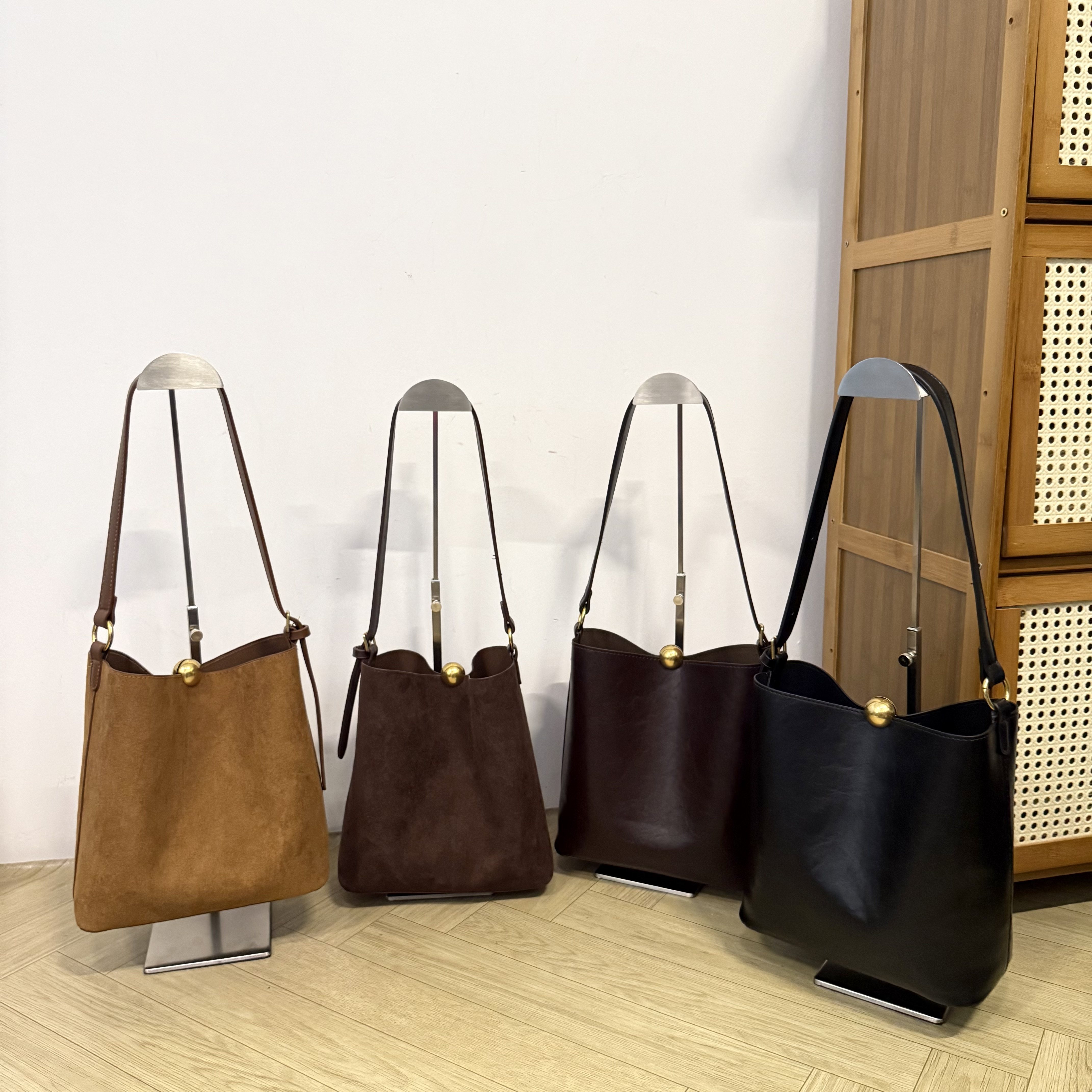 欧比 韩版绒面纯色复古水桶包女2025秋冬通勤百搭轻奢小众单肩包,箱包皮具/热销女包/男包,通用款女包,淘宝优惠券,粉丝福利购,淘宝优惠卷