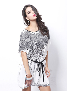 新 欧美印花系带连衣裙 简约挂脖露背沙滩裙 度假短裙 防嗮裙