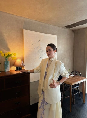 26春新中式气质重工刺绣长袖西服宽松显瘦亚麻西装外套女装C8619