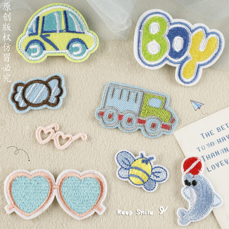 电脑绣花标熨烫英文字母车子patch装饰服装辅料箱包装饰布贴背胶