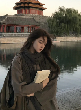 小众设计文艺复古灰色棉麻围巾女秋冬高级感氛围感丝巾披肩围脖薄