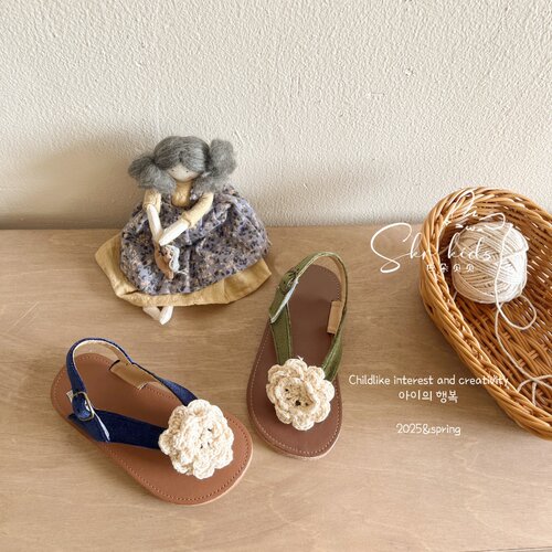 pepe同款女童编织花夹脚凉鞋