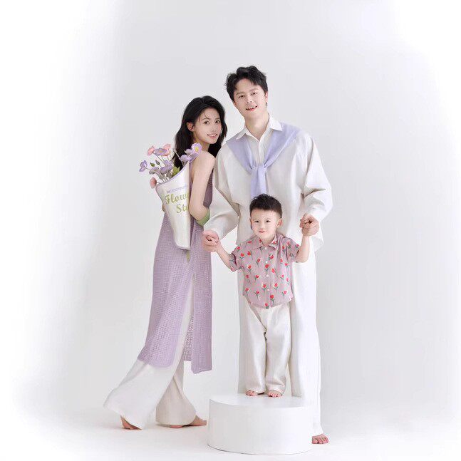 影楼新款亲子装全家福写真照服装