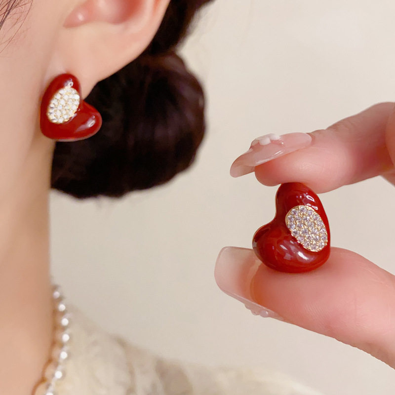 秋冬新款红色滴油锆石爱心耳钉女精致时尚轻奢百搭设计感耳环,饰品/流行首饰/时尚饰品新,耳环,淘宝优惠券,粉丝福利购,淘宝优惠卷