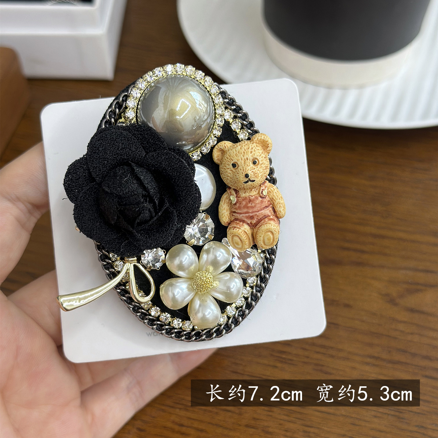 复古vintage小香气质风山茶花徽章小熊胸针镶钻秋冬外套胸花配饰