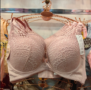 包邮台湾制艾妃莉兒零着感无钢圈上薄下厚聚拢调整型黑粉文胸内衣