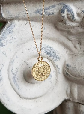 新款时尚百搭圆牌钱币项链S925纯银金色月亮与六便士项链短款脖链