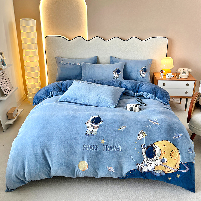 保暖牛奶绒儿童卡通刺绣四件套