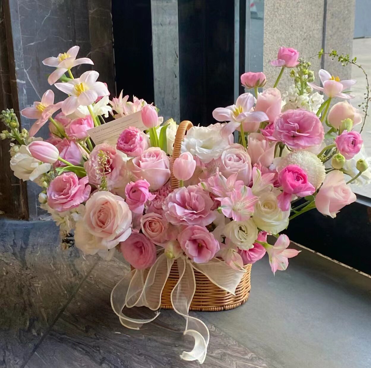 西安同城花店韩式手提花篮网红探望祝福生日母亲节教师节三八节花