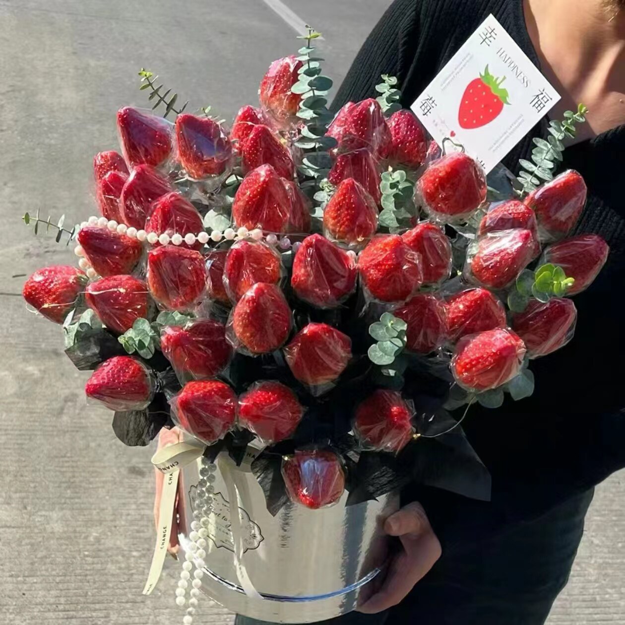 网红可爱草莓花束西安花店同城送花生日情人节圣诞节闺蜜求爱礼物