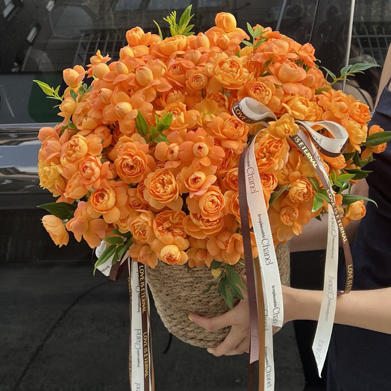 西安同城花店上门送花母亲节520情人节草编抱抱桶鲜花生日礼物