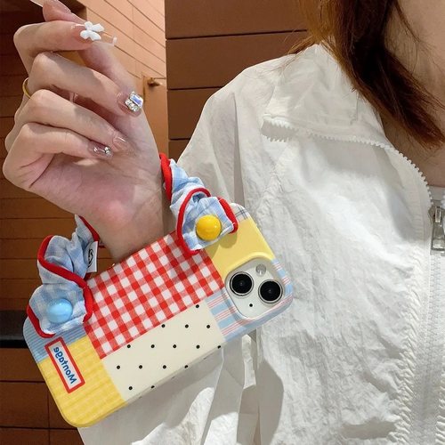 拼接格纹腕带手机壳适用于全型号