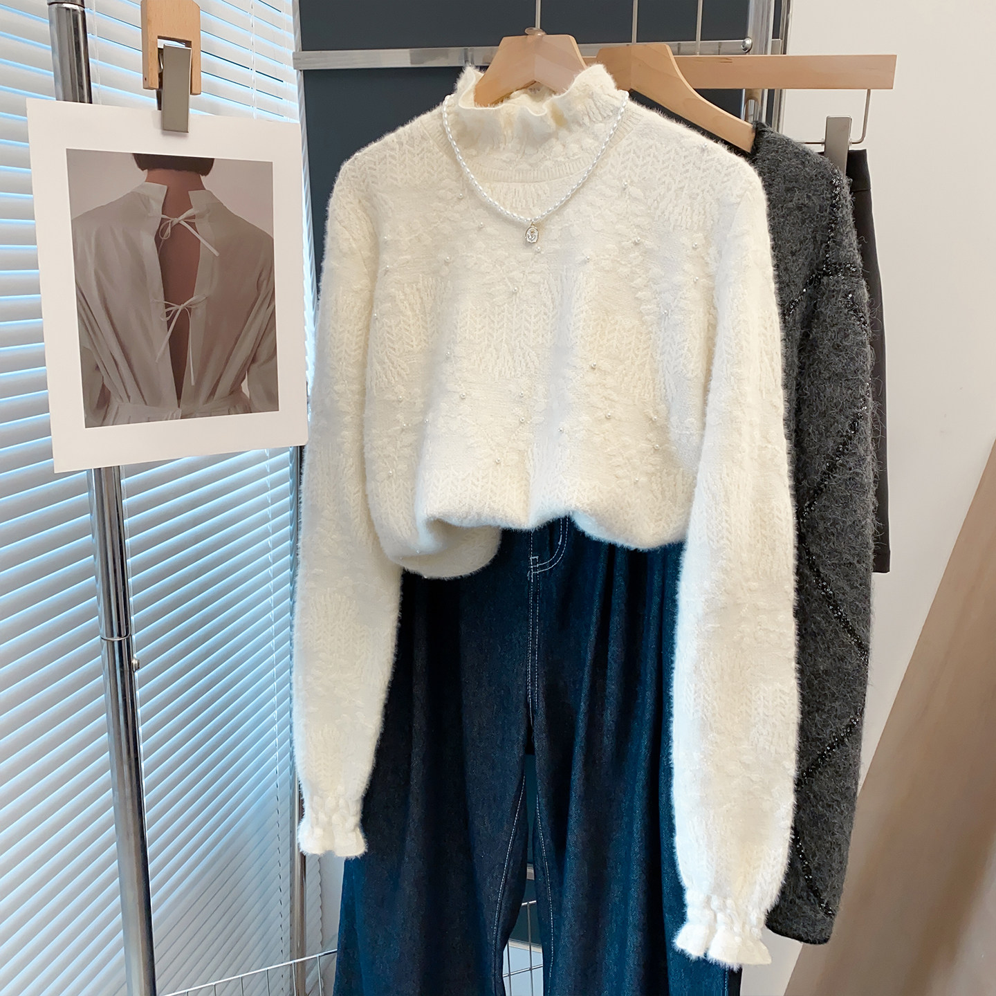 钉珠木耳半高领毛衣女加厚打底衫2025秋冬新款外穿针织衫内搭上衣