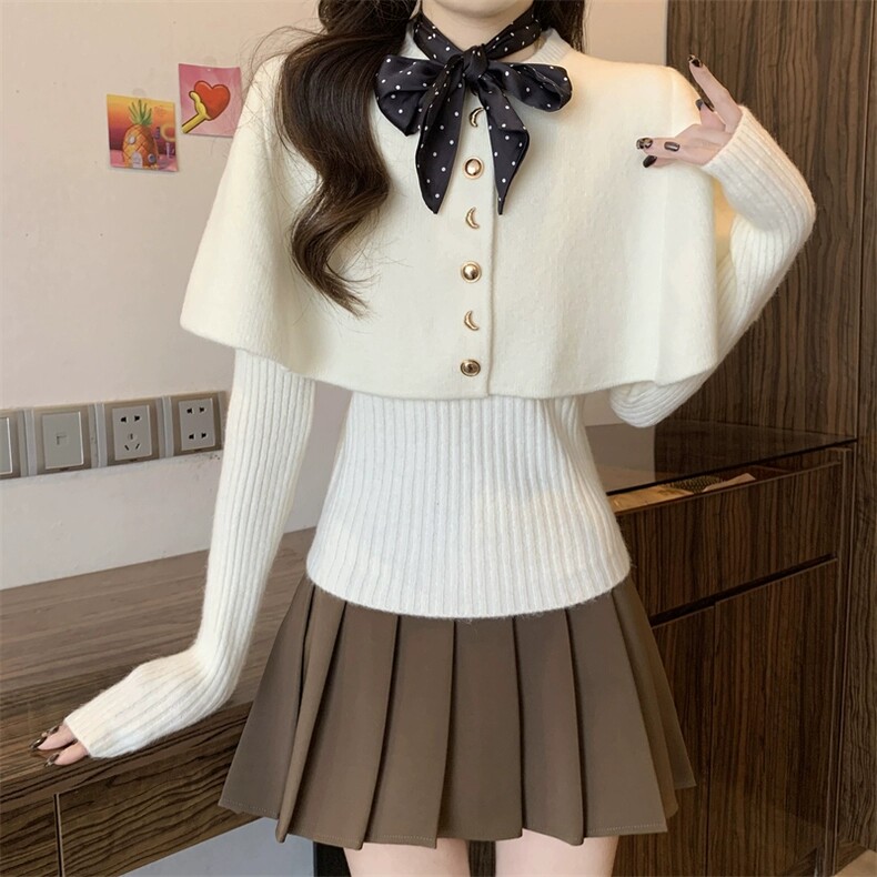 秋冬设计感斗篷披肩白针织两件套