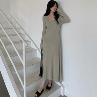 针织连衣裙修身 温柔气质长袖 显瘦内搭打底毛衣裙 法式 2025秋冬新款