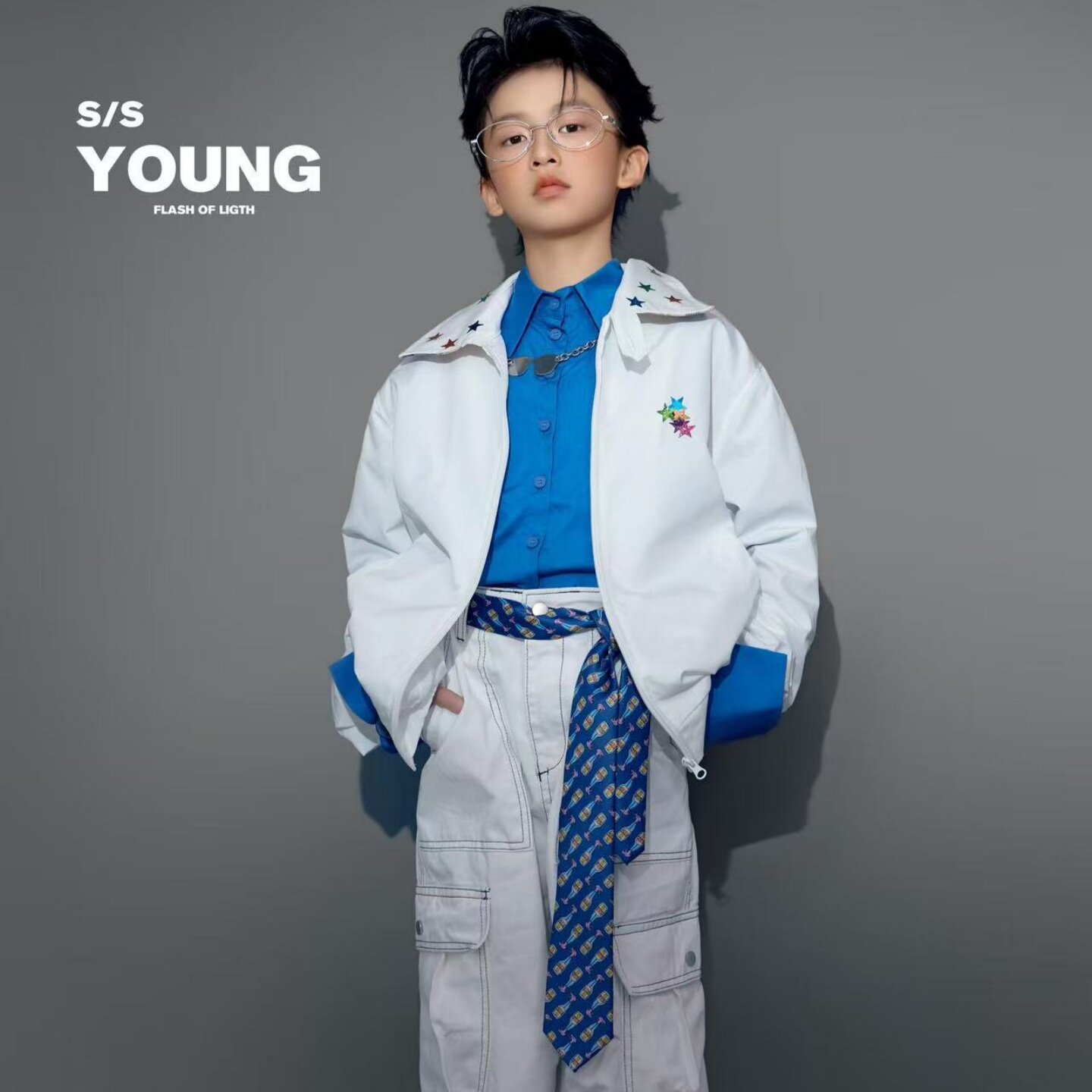 儿童摄影服装蓝色杂志复古大男孩