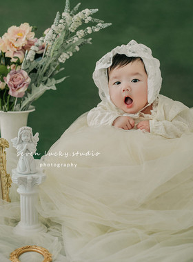 展会新款儿童复古墨绿色油画风米色百天蓬蓬裙宝宝摄影服装主题