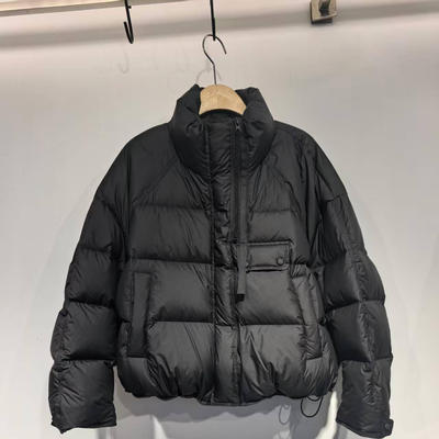 2025冬新款波斯猫B5015T110款时尚立领宽松短款白鸭绒羽绒服外套