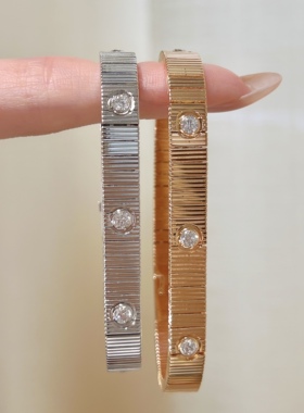 新品大牌范卡卡手链cnc重工镶嵌手工手链高级奢华闺蜜礼物v金手链