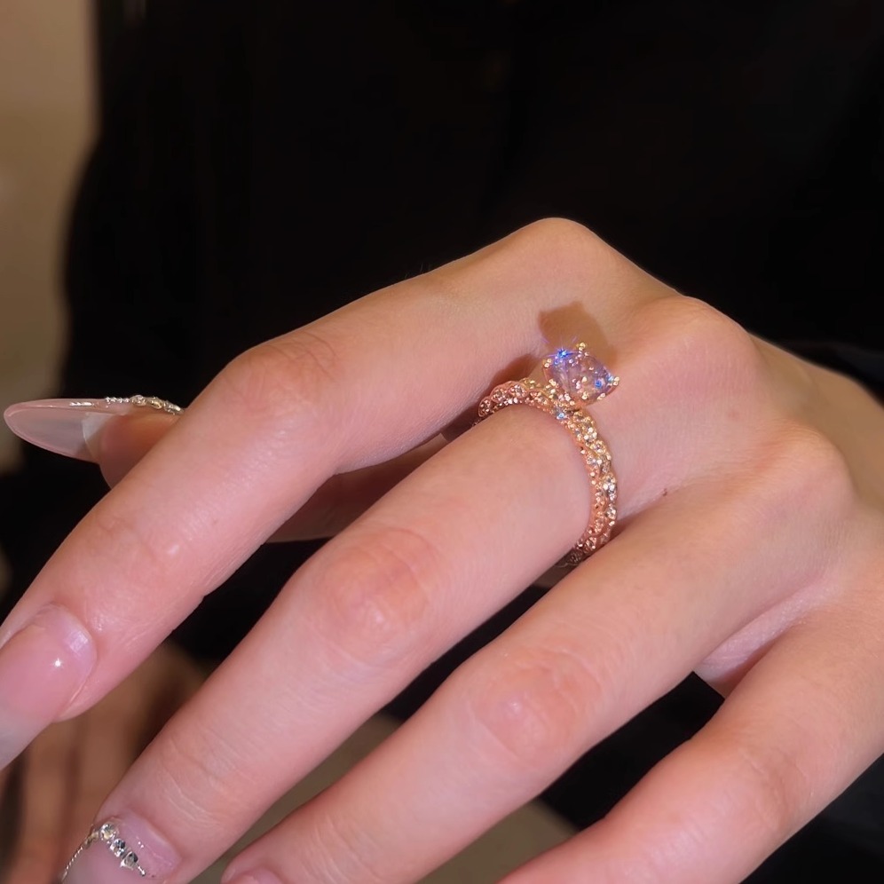 蕾迪［在逃公主］1克拉紫色高碳钻满钻镶嵌法式优雅戒指