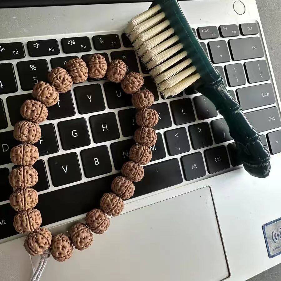 收藏级小金刚菩提子单圈手梅花桩天然无修原皮原色男女佛珠手串