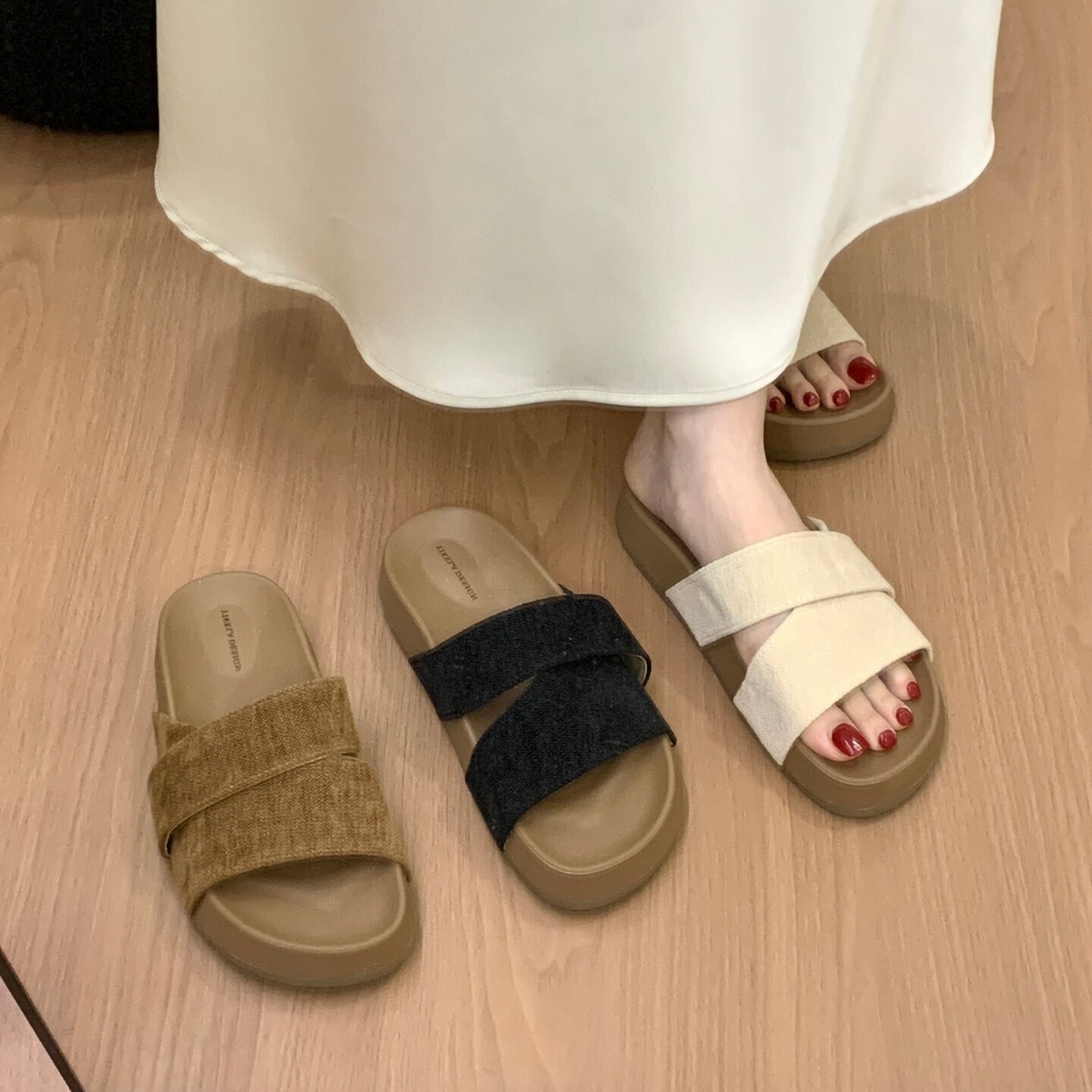 厚底软底勃肯一字拖女夏季2026新款外穿配裙子防滑休闲沙滩凉拖鞋