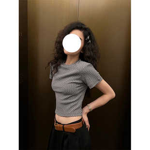 BERUN 设计感小众黑白格纹短袖恤女夏季新款修身圆领短款上衣潮