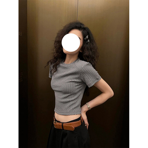 BERUN 设计感小众黑白格纹短袖恤女夏季新款修身圆领短款上衣潮