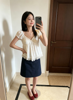 BERUN 法式白色V领短袖衬衫女夏季设计感蕾丝荷叶边显瘦百搭上衣