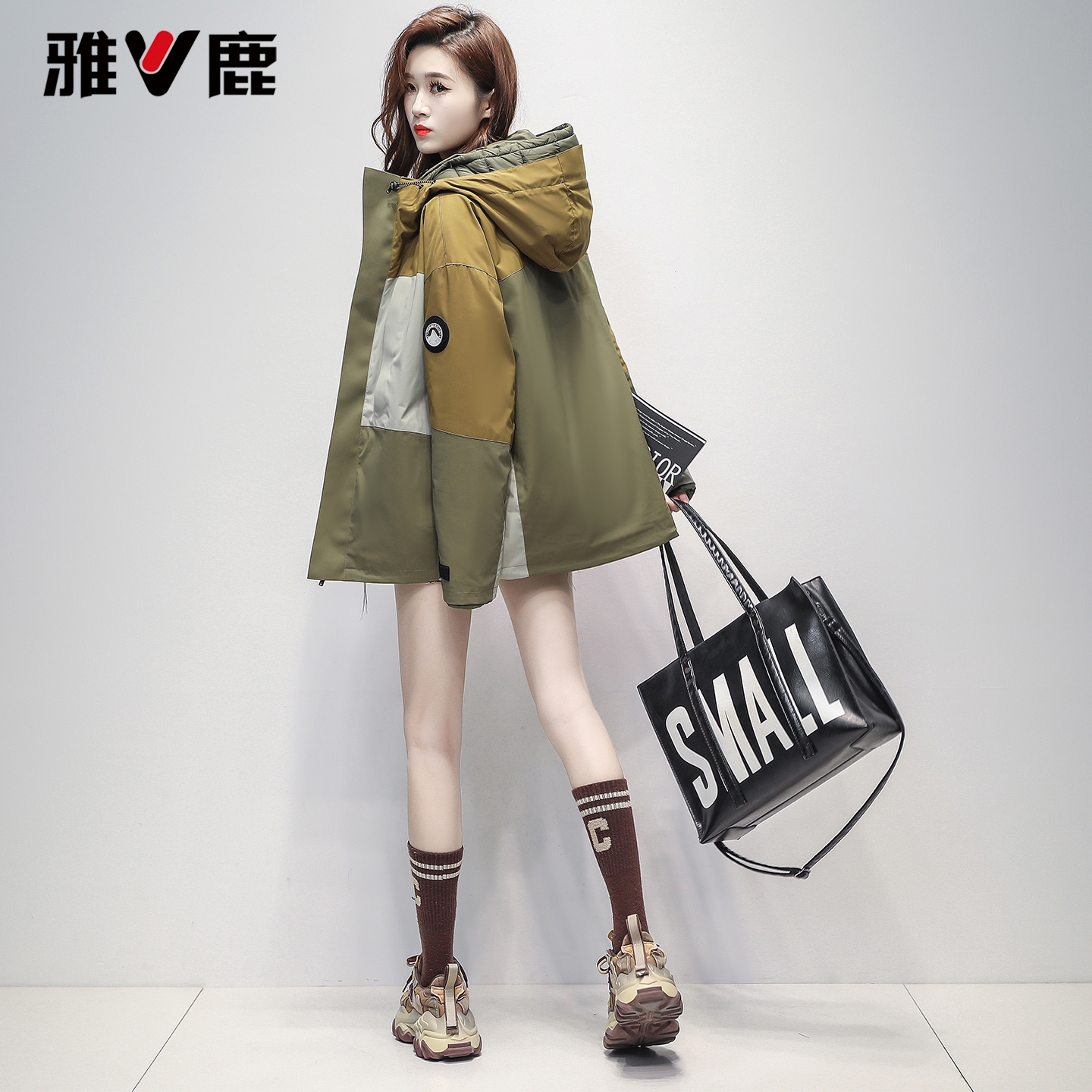 雅鹿拼色冲锋衣羽绒服女2025冬季新款小个子工装户外休闲防寒外套