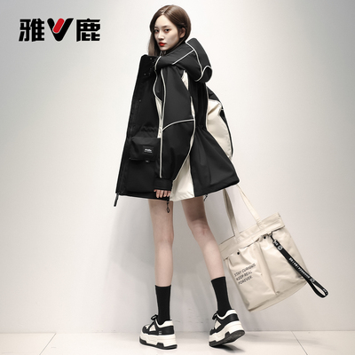 雅鹿连帽运动派克风羽绒服