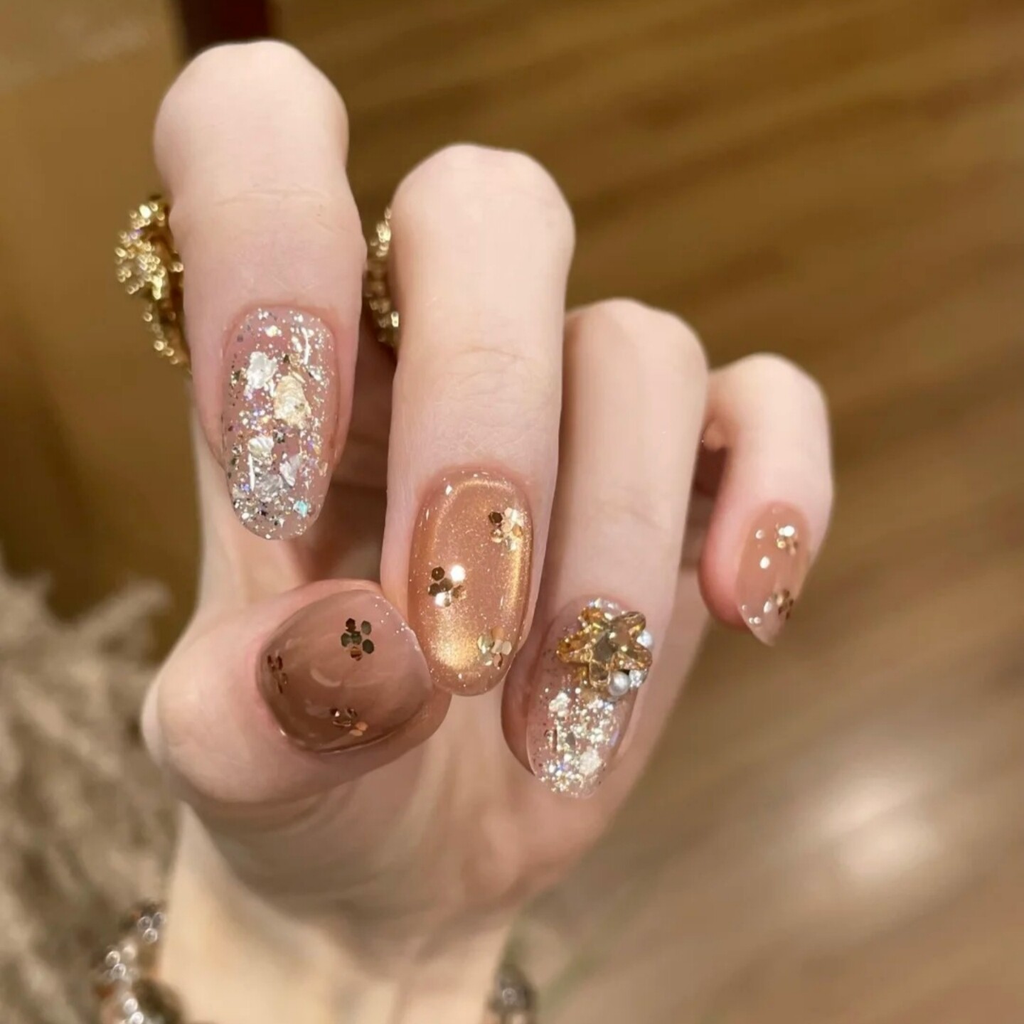 秋日金色美甲手工穿戴甲短款