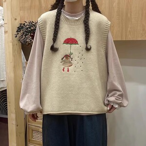刺绣雨伞图案宽松大版胖MM绣花洋气圆领马甲时尚坎肩背心针织上衣