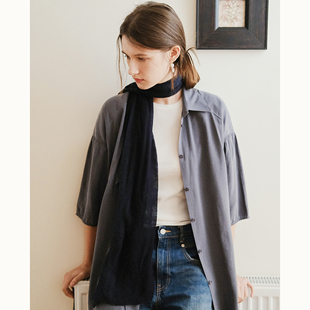 WANSUI原创文艺感春日薄款轻柔云朵超细羊毛藏青拼色气质百搭围巾