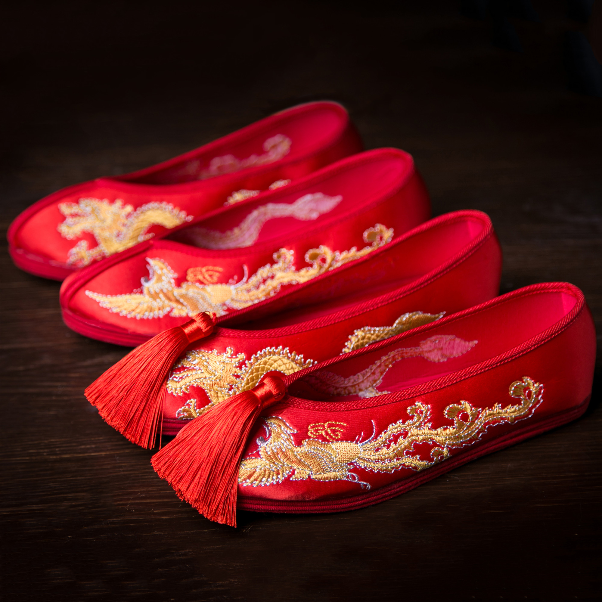 中式复古秀禾鞋中国风龙凤婚鞋新娘千层底流苏上轿鞋红色褂鞋
