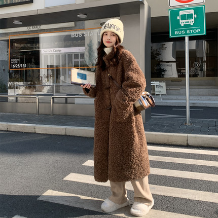 美拉德咖色羊羔毛外套女中长款2025冬新款高级感加厚皮毛一体棉服