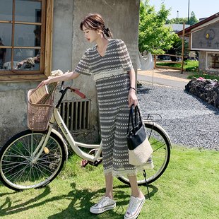 新款 超好看黑白条纹连衣裙女2025夏季 高级感V领设计感宽松休闲裙