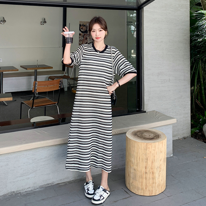 韩版黑白条纹连衣裙女夏2025新款高级感超好看宽松休闲圆领T恤裙