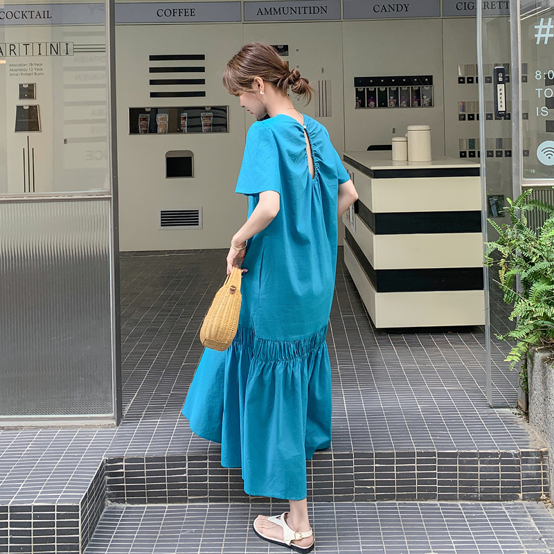 设计感小心机露背连衣裙女2025
