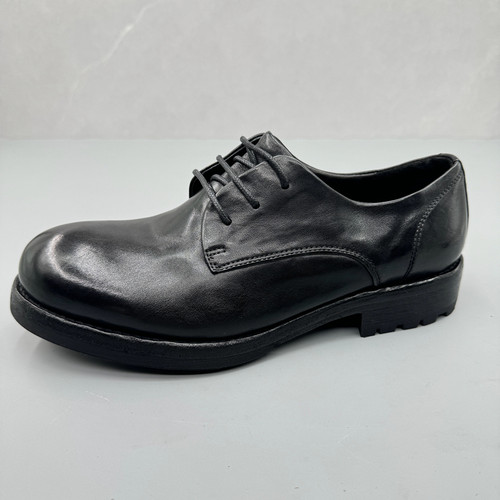 水洗马皮女鞋固特异皮底