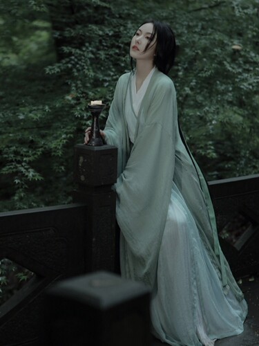 晋制汉服女款直裾魏晋风古装