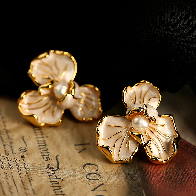 FRENCH耳环2025新款高级感轻奢爆款金色耳饰女适合圆脸的独特小众