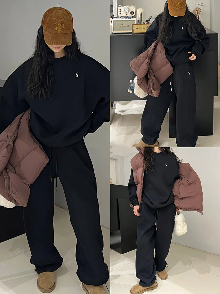 한국 동대문 여성 캐주얼 스포츠 정장 2024 가을 겨울 새로운 라운드 넥 스웨트 셔츠와 스웨트 팬츠 작은 투피스 세트