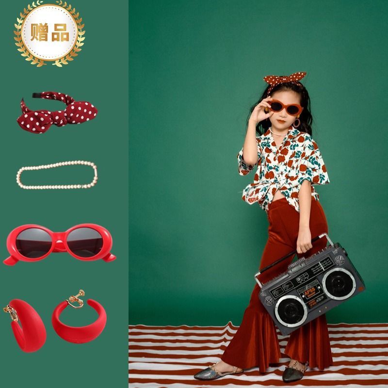 儿童复古港风喇叭裤走秀影