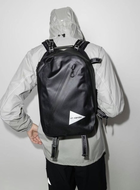 and wander Waterproof Daypack 420D尼龍TPU防水涂层双肩电脑包