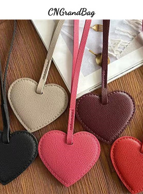 热销新款PU桃心包包挂件时尚加厚钥匙吊饰男女通用现货可定制字母