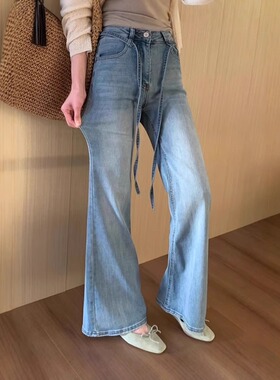 浅蓝色微喇叭牛仔裤女夏季2025新款抽绳设计感高腰宽松直筒喇叭裤