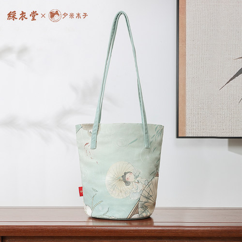 彩衣堂国风可爱春夏水桶包
