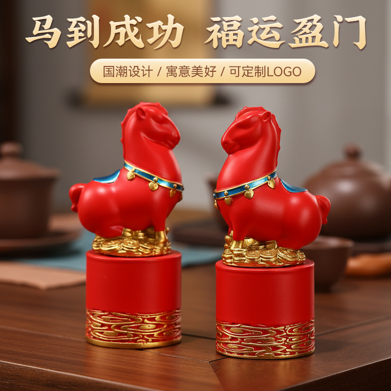 炫风树脂马年吉祥物文创桌面摆件